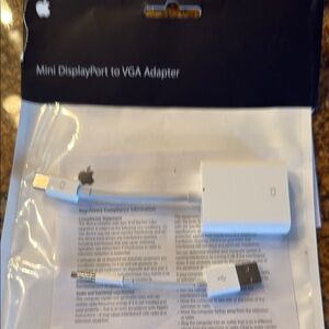 Apple Mini DisplayPort to VGA Adapter